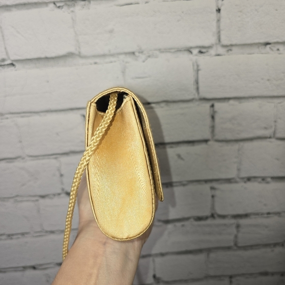 La Regale Gold Evening Bag - Picture 7 of 8